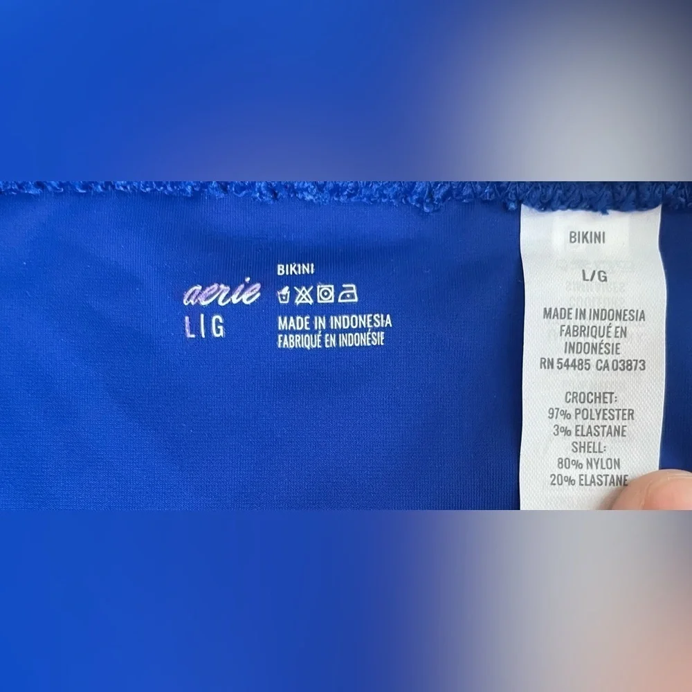 New aerie royal blue crochet bikini bottoms with tie sides, hygienic liner; L